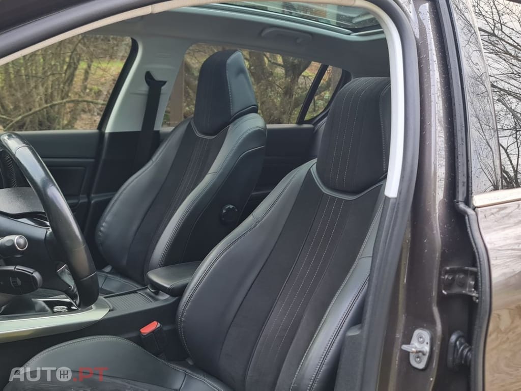 Peugeot 308 1.6 BlueHDi Allure J17