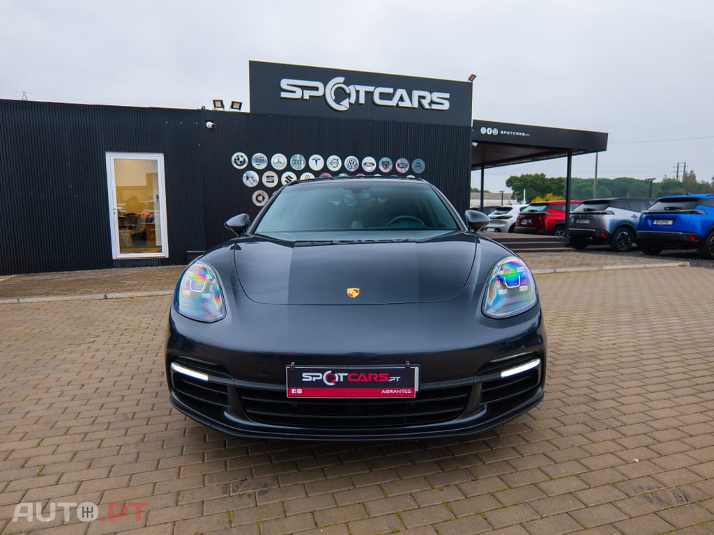 Porsche Panamera 4 E-Hybrid