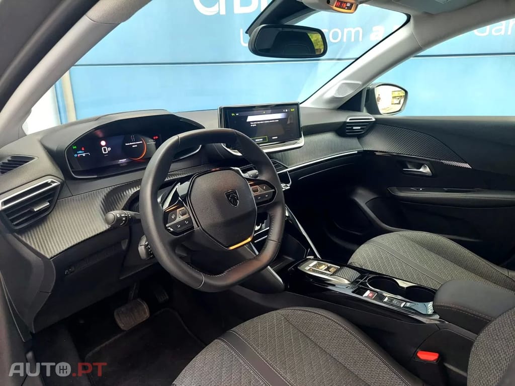 Peugeot 208 1.2 Hybrid Allure e-DCS6