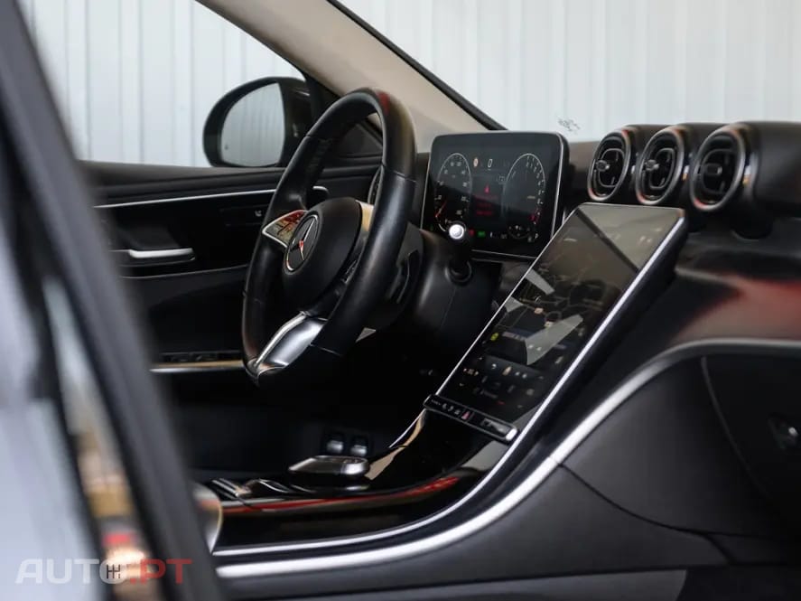 Mercedes-Benz C 300 e AMG Line