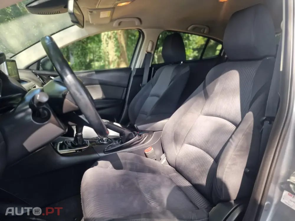 Mazda 3 1.5 Sky-D Excellence Pack Leather Navi