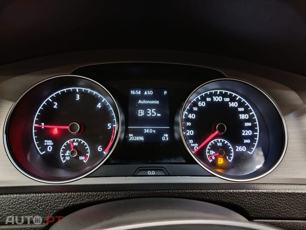 Volkswagen Golf 1.6 Tdi Confortline DSG