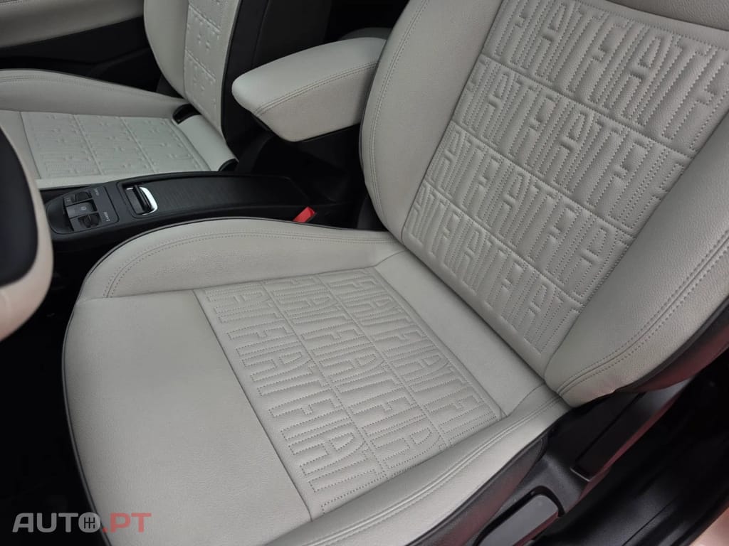 Fiat 500e La Prima
