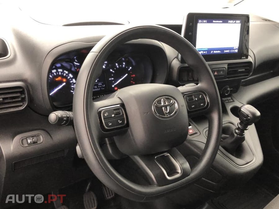 Toyota Proace City 1.5 D-4D Business