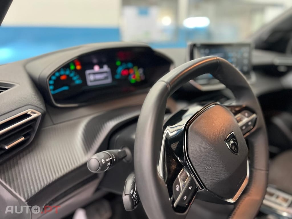 Peugeot E-2008 54 kWh Style