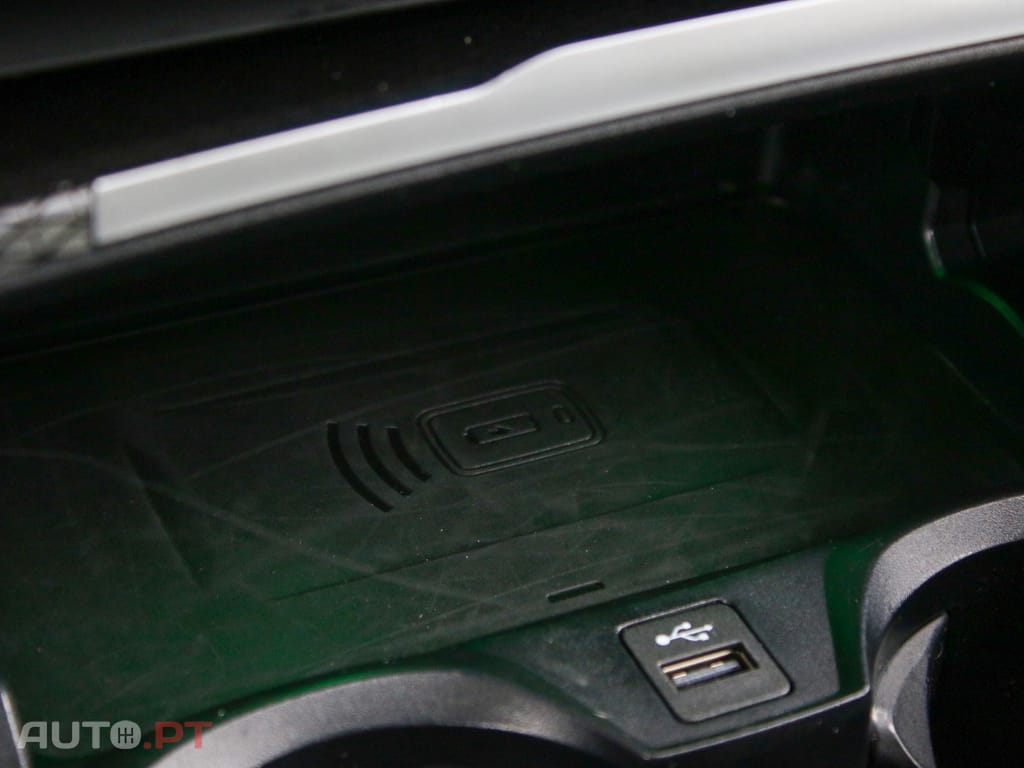 BMW 330 e Touring Pack Desportivo M Auto