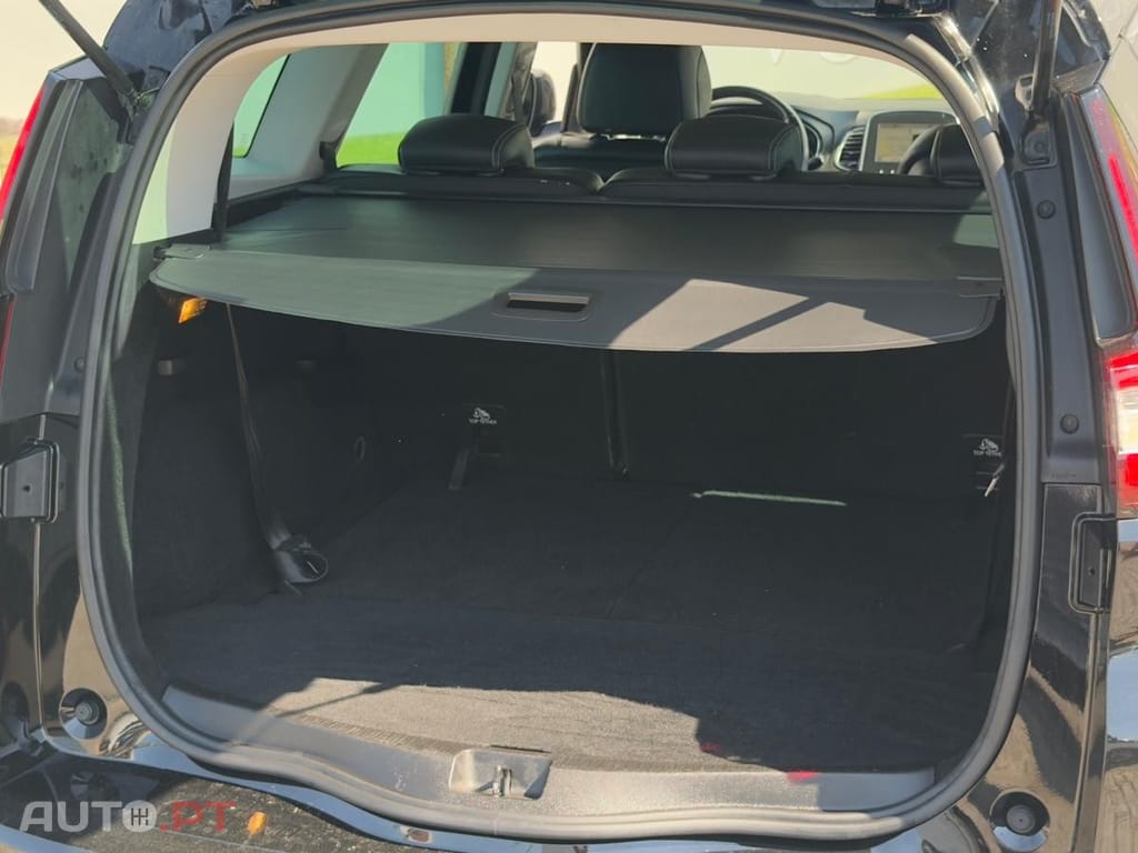 Renault Scénic 7 LUGARES