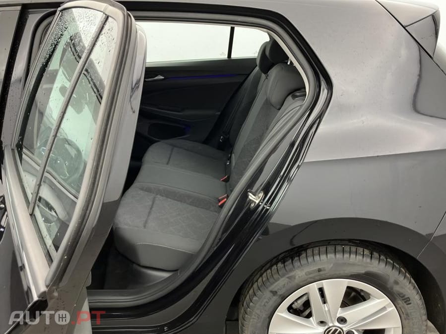 Volkswagen Golf 1.0 eTSI OPF Life Business DSG7