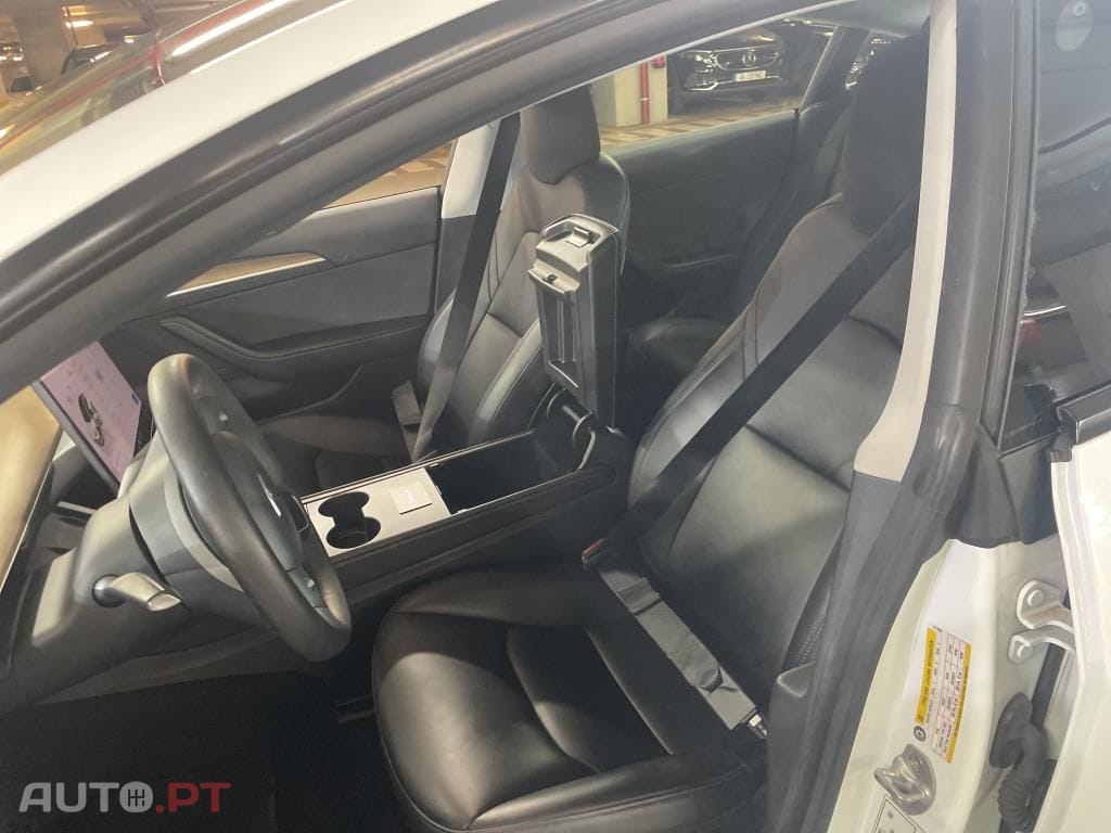 Tesla Model 3 Long-Range Dual Motor AWD