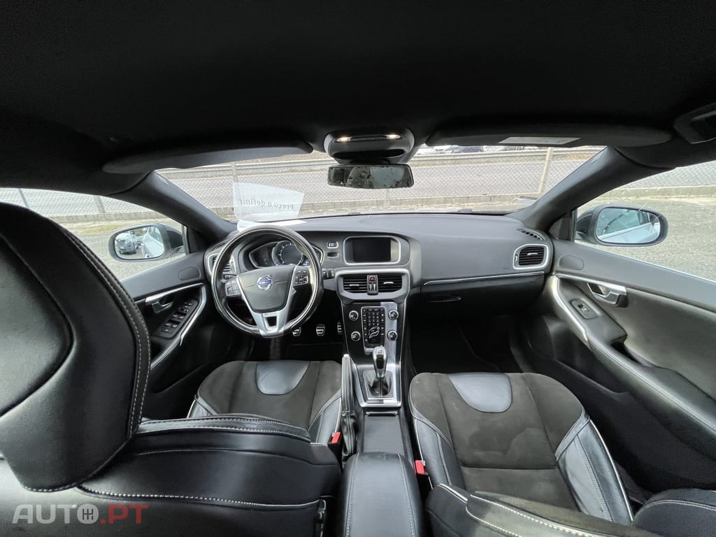 Volvo V40 D2