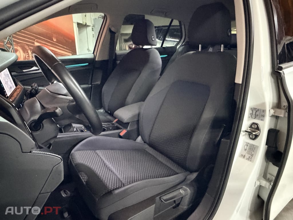 Volkswagen Golf 1.0 TSI Confortline