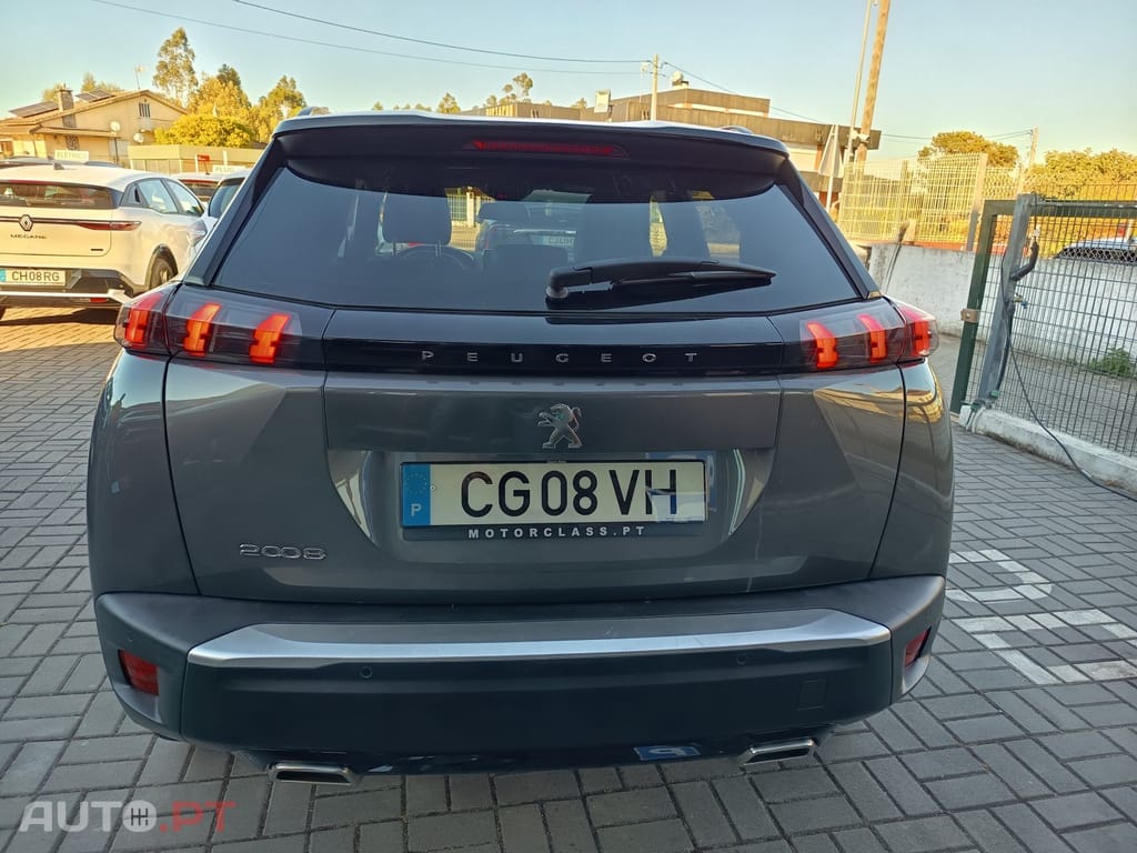 Peugeot 2008 1.2 PureTech Allure EAT8