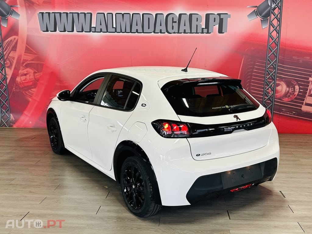 Peugeot E-208 50 kWh Active Pack