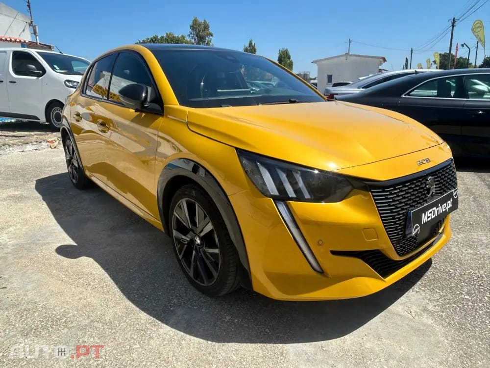 Peugeot 208 1.2 PureTech GT EAT8
