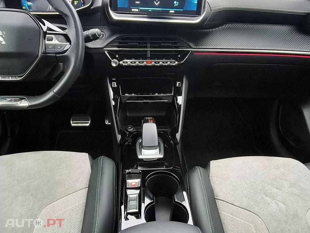 Peugeot E-208 50 kWh GT Pack