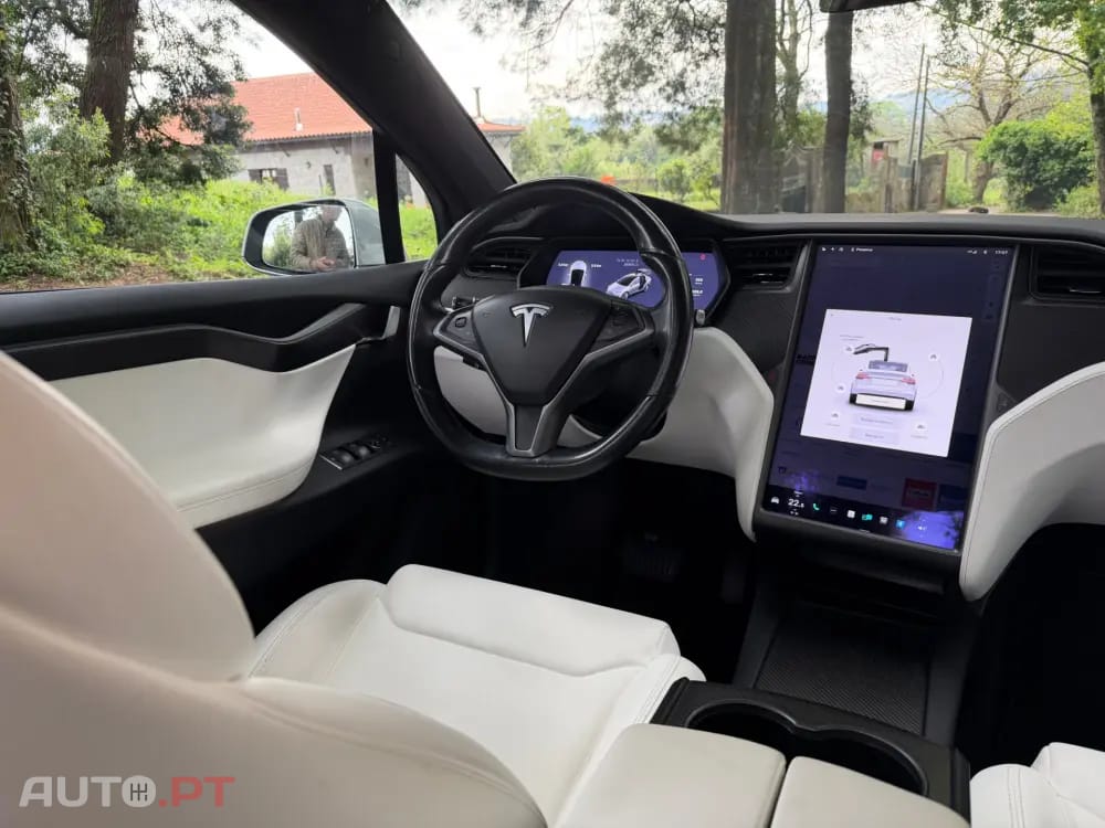 Tesla Model X 100D