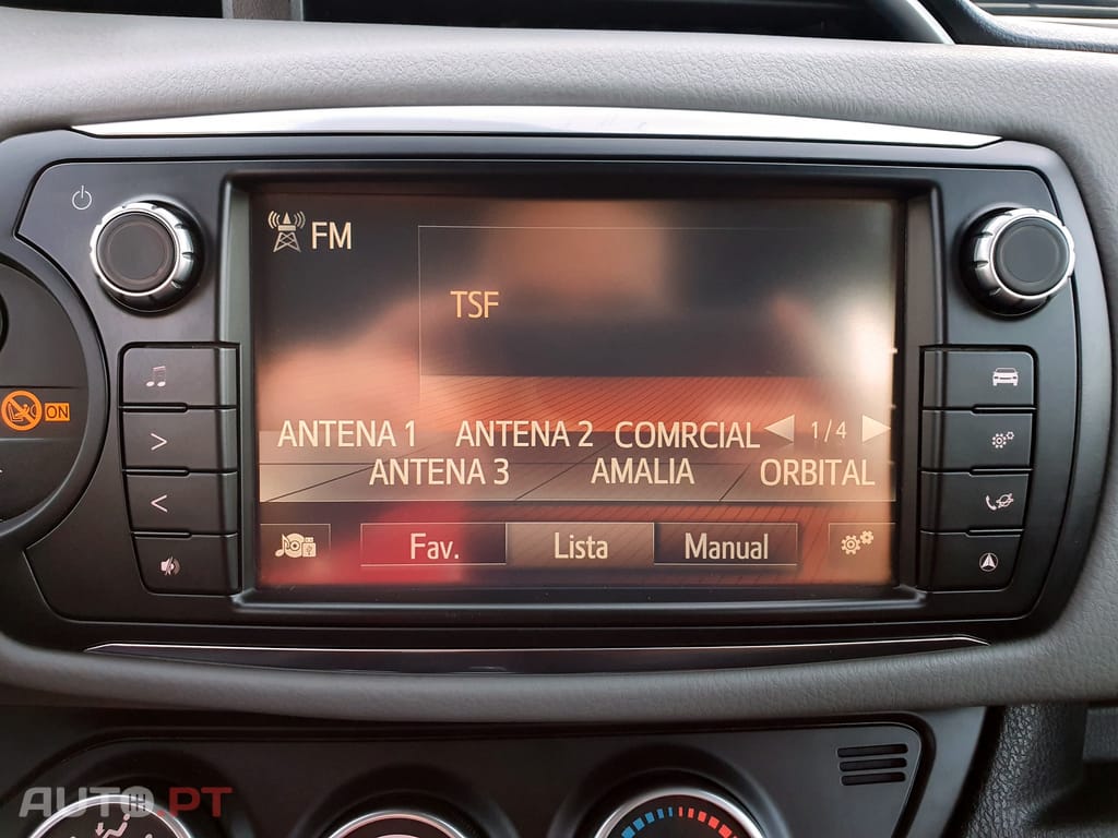 Toyota Yaris 1.0 VVT-i Comfort+Pack Style+Pack Techno+Navi