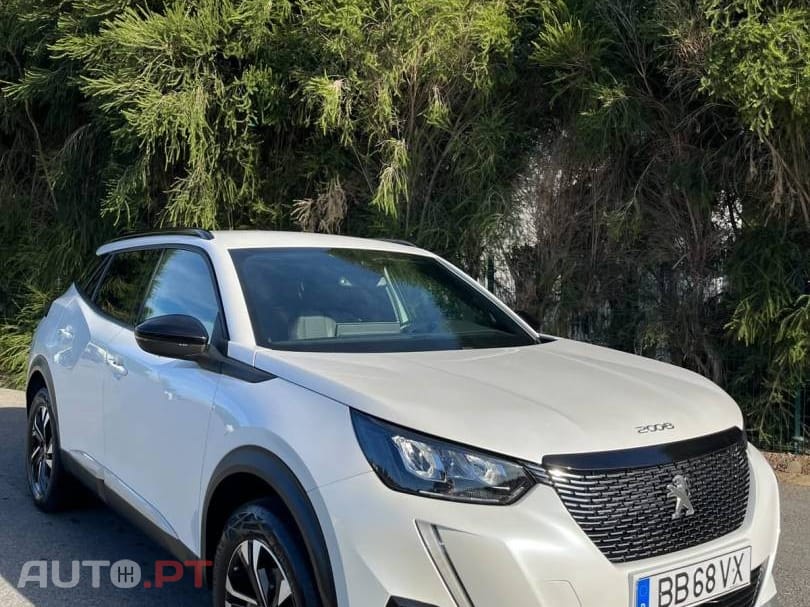 Peugeot 2008 1.2 PureTech Allure Pack