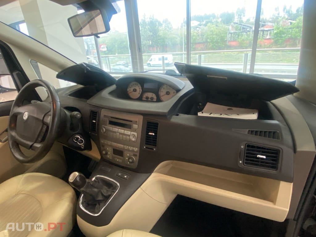 Lancia Musa 1.3 16V M-JET PLATINO