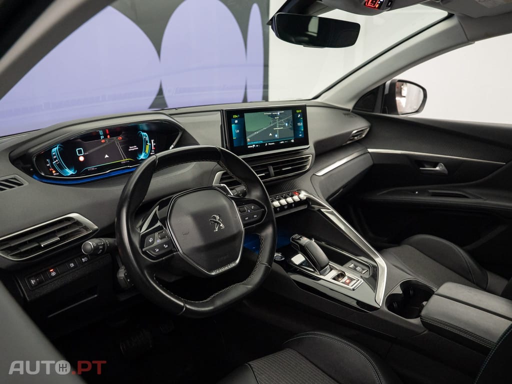 Peugeot 3008 1.6 Hybrid Allure e-EAT8