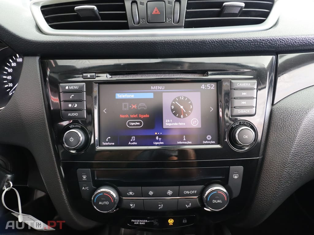 Nissan Qashqai 1.5 dCi N-Connecta J18