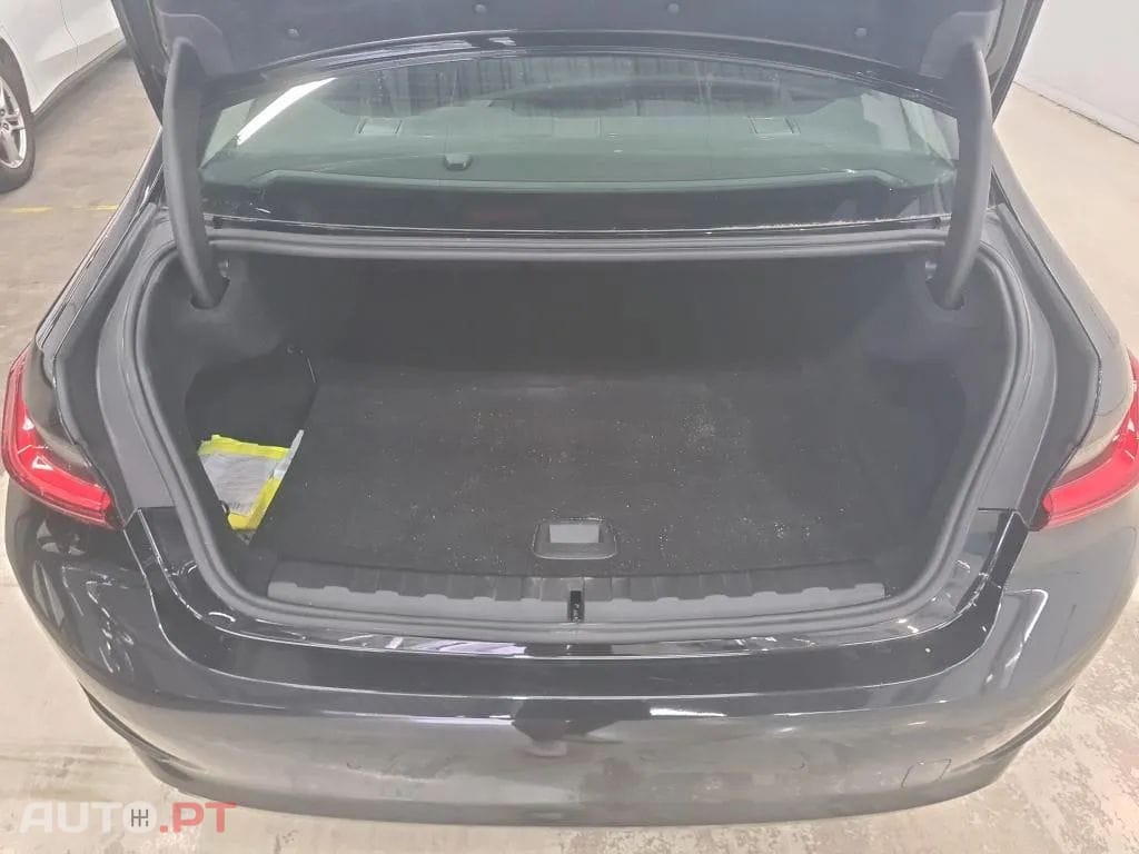 BMW 330 e Corporate Edition Auto