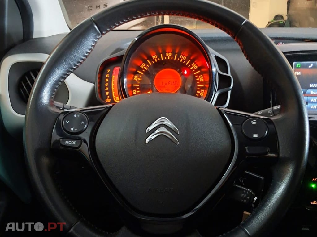 Citroen C1 1.2 VTi Shine