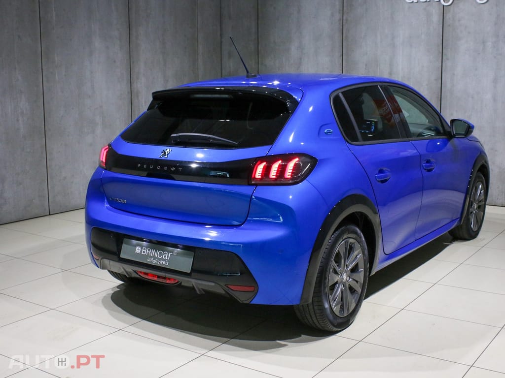 Peugeot E-208 Allure