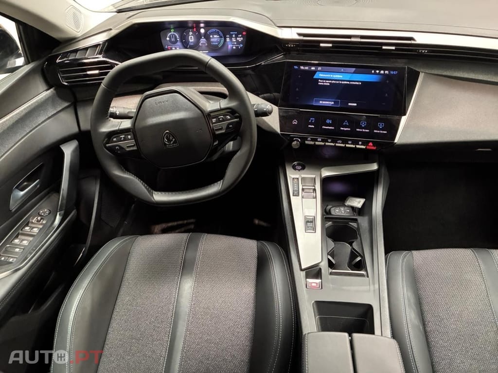 Peugeot 408 1.2 Hybrid Allure e-DCS6