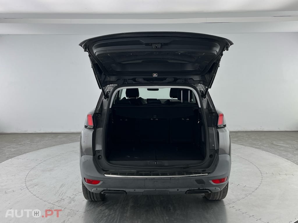Peugeot 5008 1.2 PureTech Allure EAT8