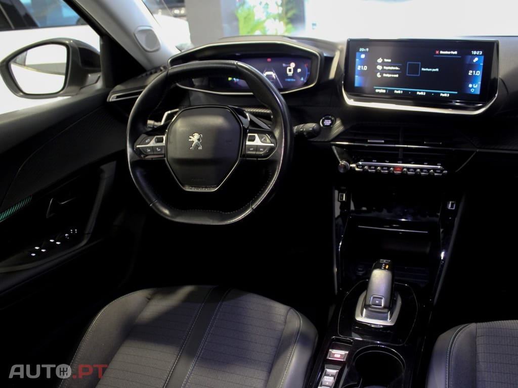 Peugeot 2008 1.5 BlueHDi Active Pack EAT8