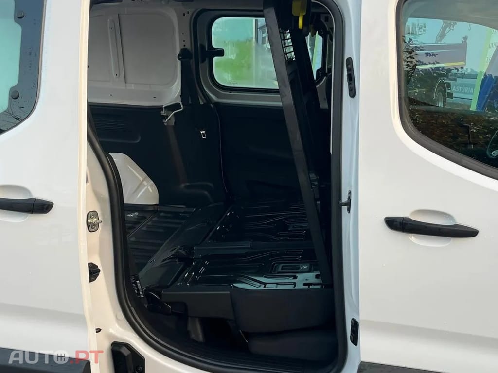 Fiat Doblo 5 LUGARES LONGA