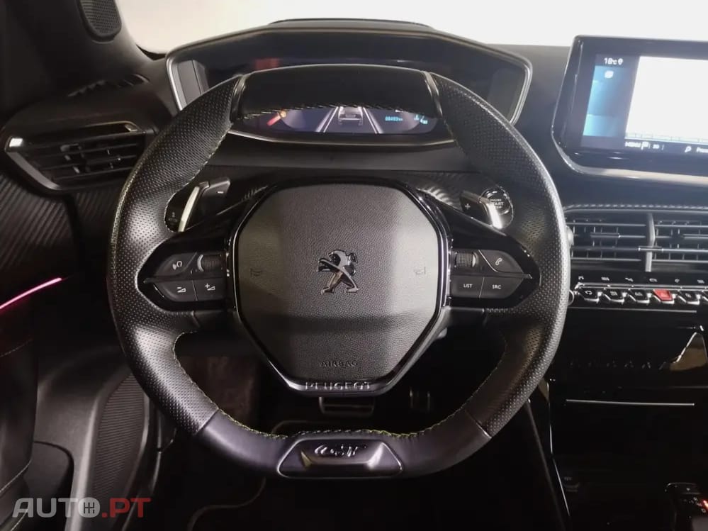 Peugeot 2008 1.2 PureTech GT EAT8