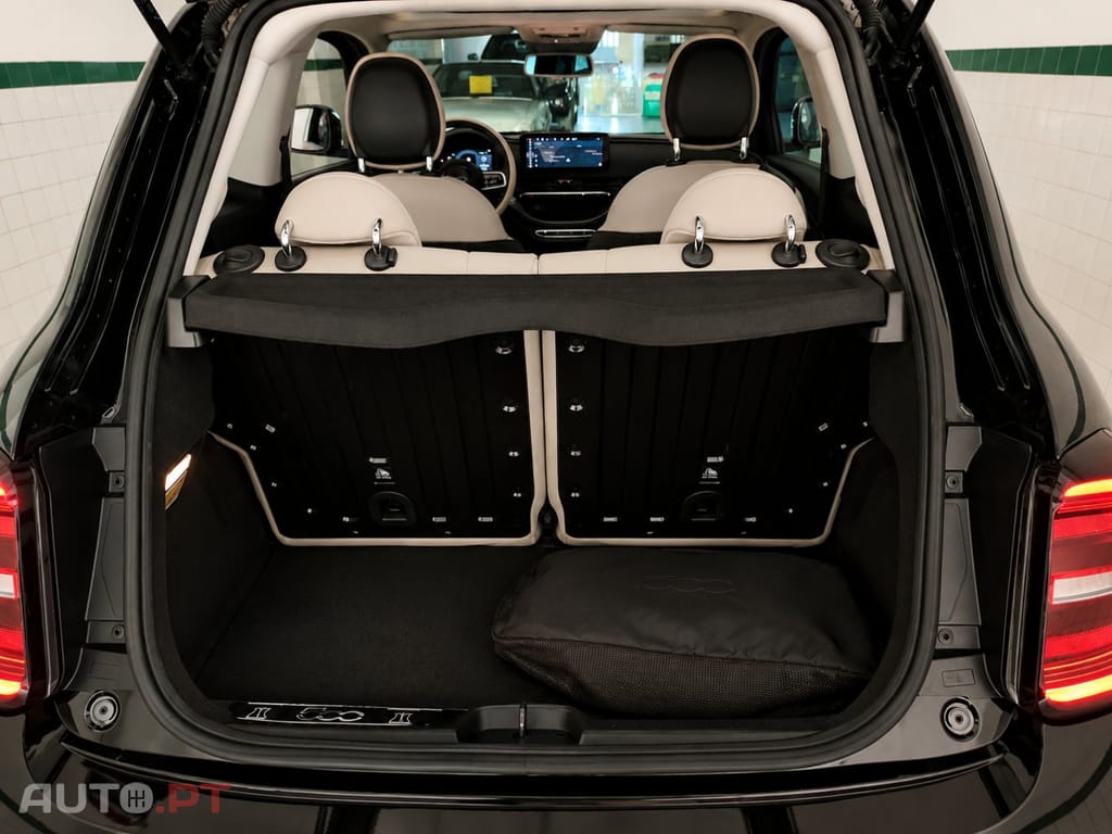 Fiat 500e La Prima