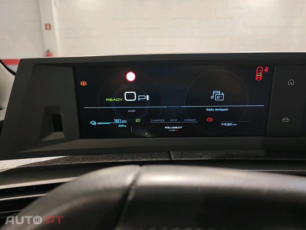 Peugeot E-5008 73 kWh Allure