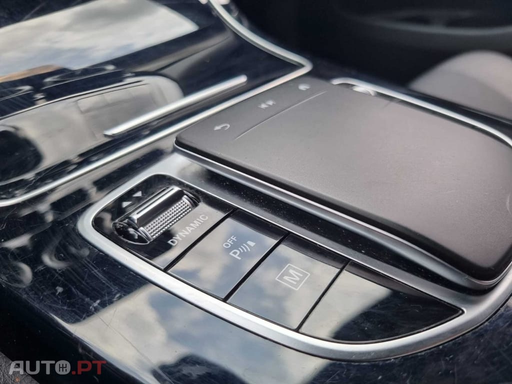 Mercedes-Benz GLC 300 GLC300 DE AMG LINE 4MATIC