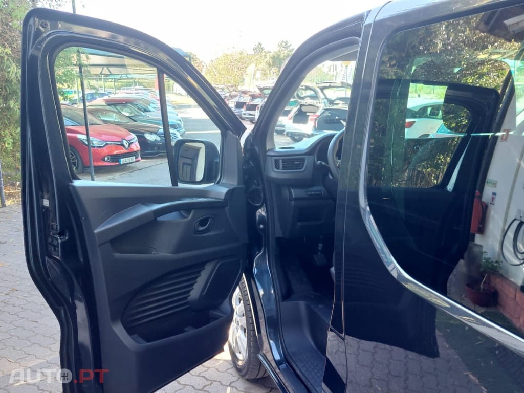 Renault Trafic 2.0 Blue dCi L2 Grand Equilibre