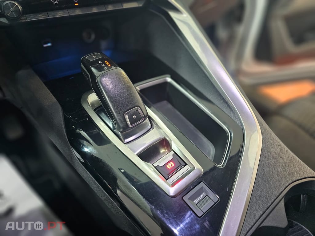 Peugeot 5008 1.5 BlueHDi Allure EAT8