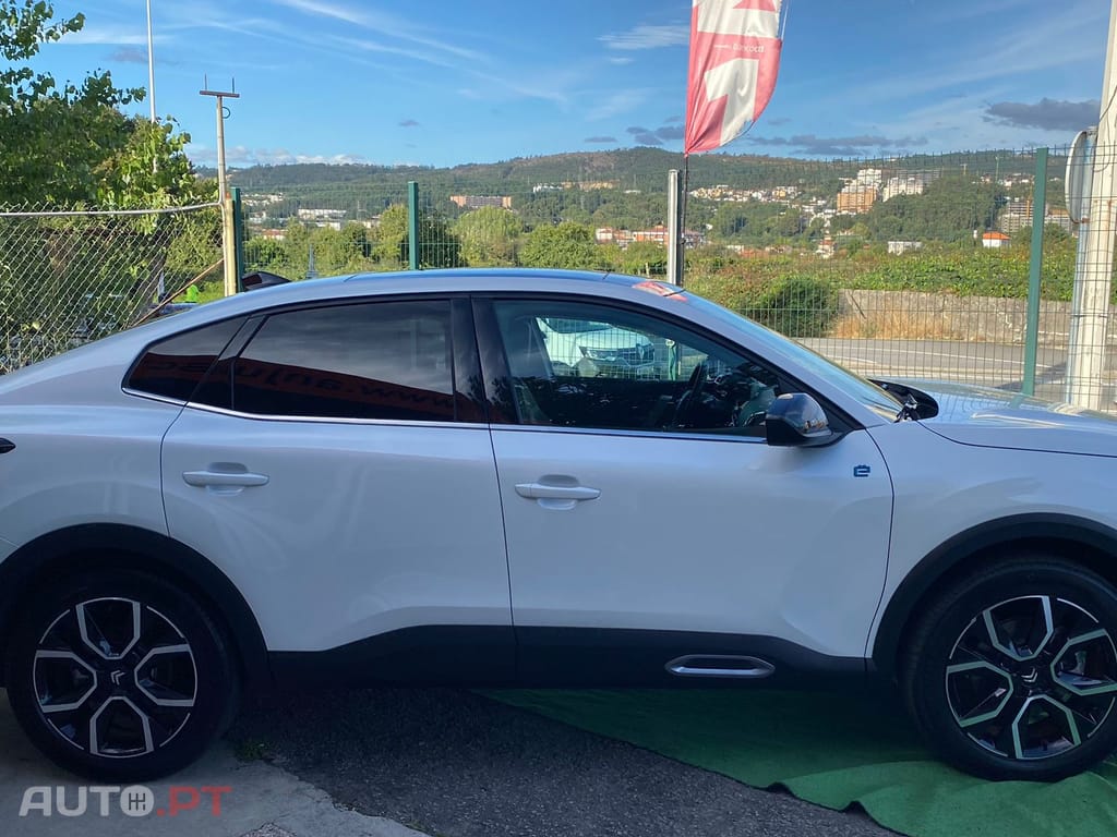 Citroen C4 X Shine Pack