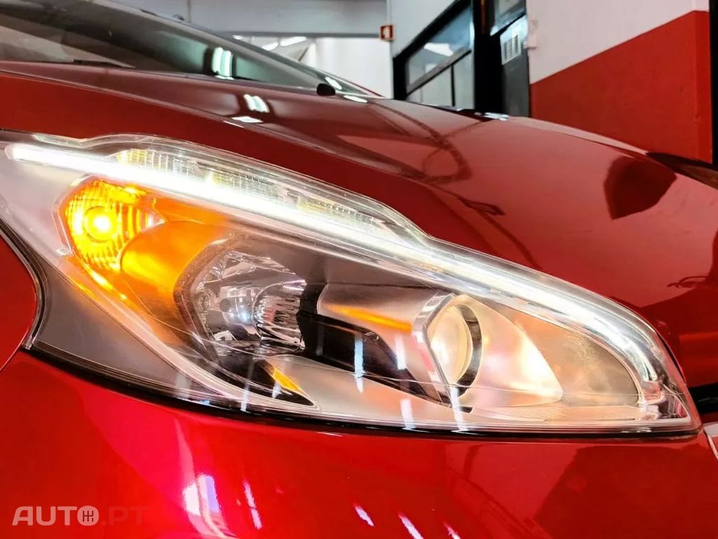 Peugeot 208 1.2 PureTech GT Line