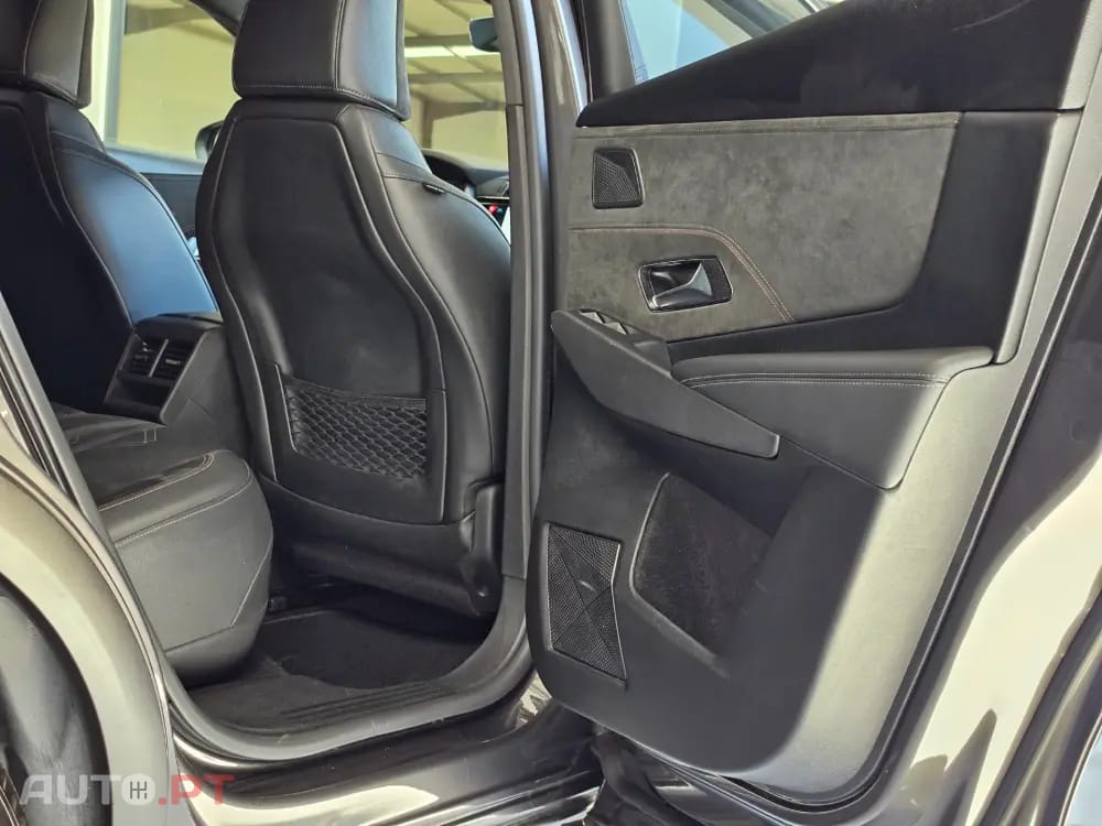 DS DS7 Crossback E-Tense Performance Line EAT8