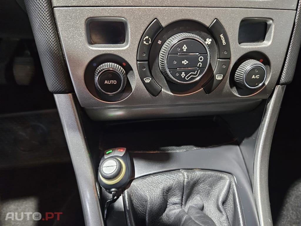 Peugeot 308 1.4 16V Executive (2007-2010)