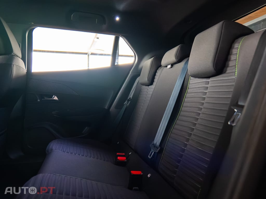 Peugeot 2008 1.2 PureTech Active Pack