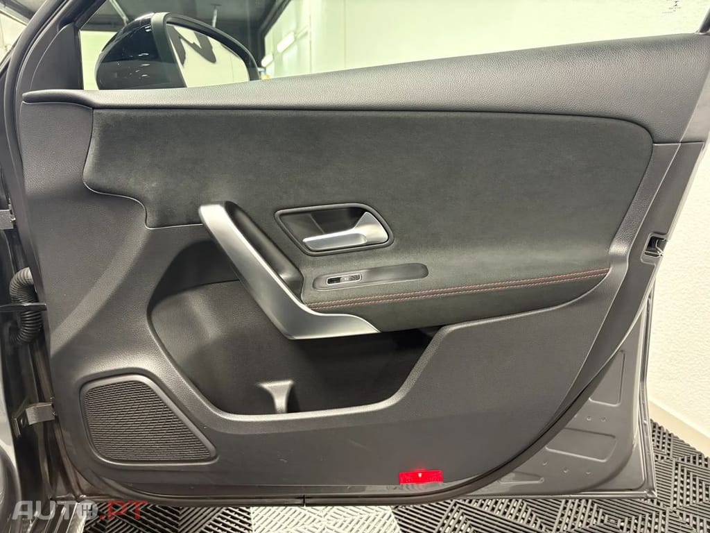 Mercedes-Benz A 160 d AMG Line