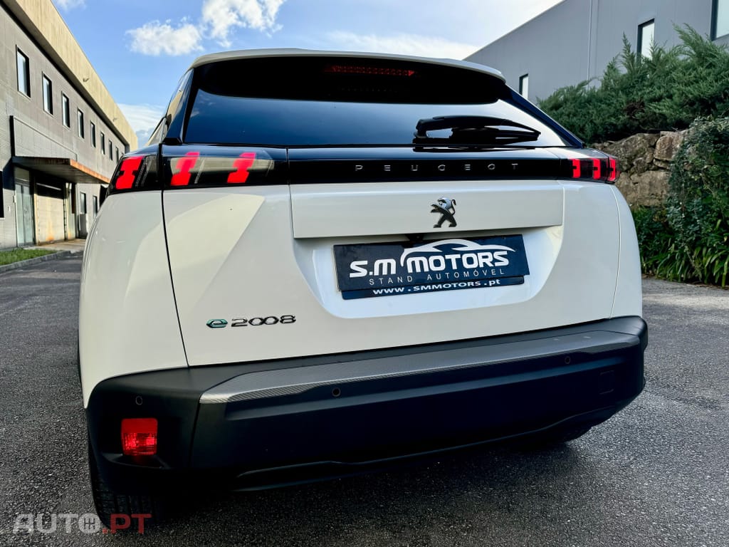 Peugeot E-2008 50 kWh Allure