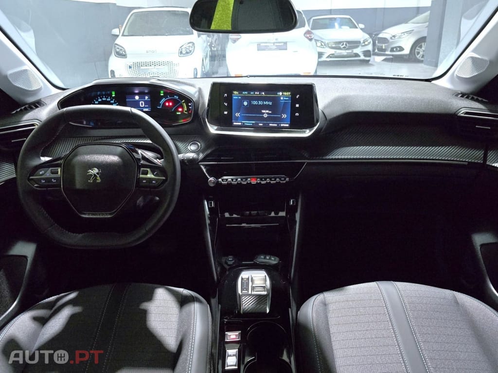 Peugeot E-208 50 kWh Allure Pack