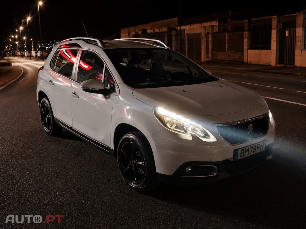 Peugeot 2008 Peugeot 2008 1.2 Allure Pack