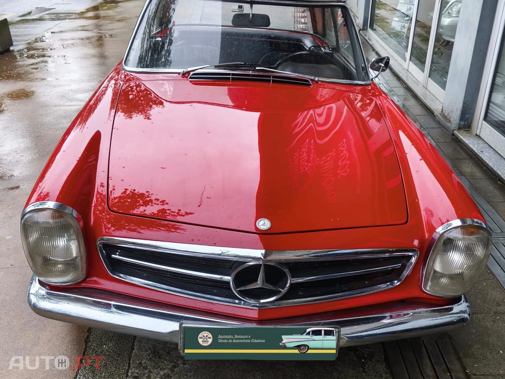Mercedes-Benz 230 SL