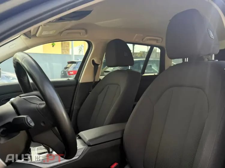 BMW 330 e Corporate Edition Auto