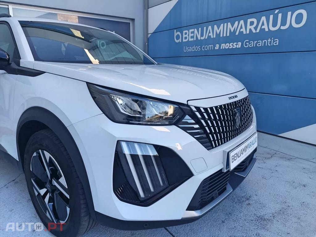 Peugeot 2008 1.2 Hybrid Allure e-DCS6